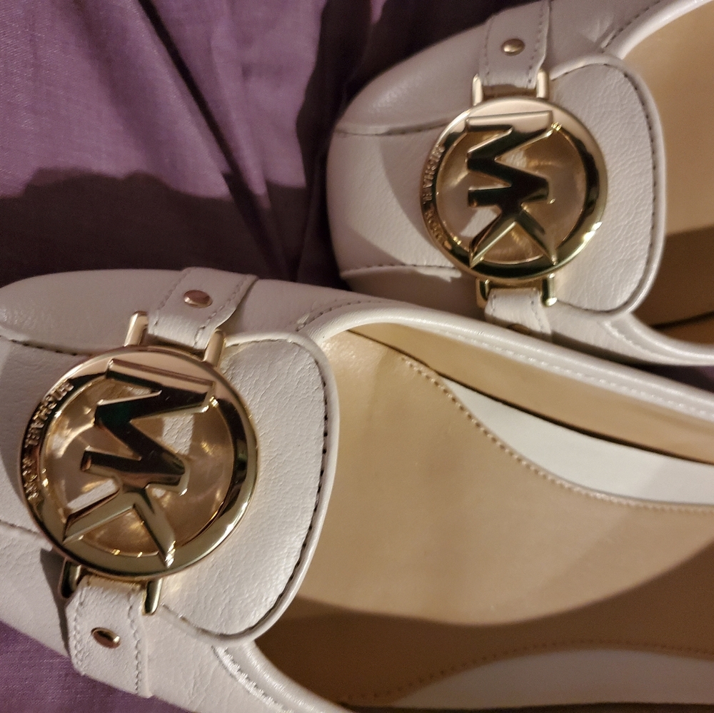 Michael kors lillie flats size 8